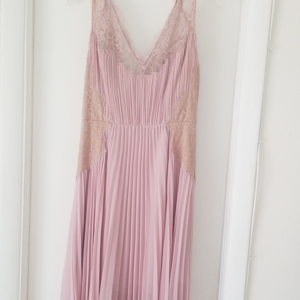 Dress - Picture 8 of 8